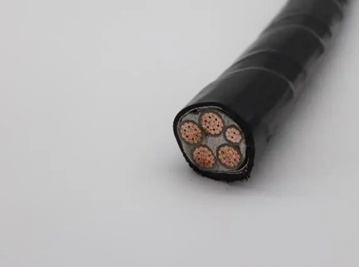 常見的電纜材質(zhì)并探討它們的特點(diǎn)和適用場(chǎng)景.jpg